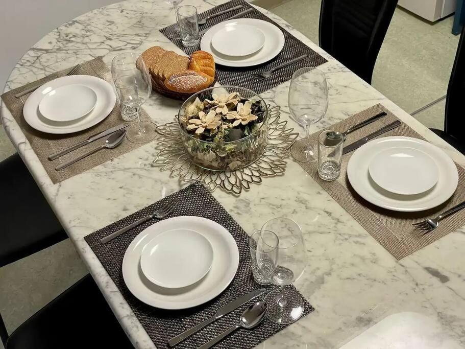 Roomy 4Br Home Sleeps 9／Shinosaka／Large Groups מראה חיצוני תמונה